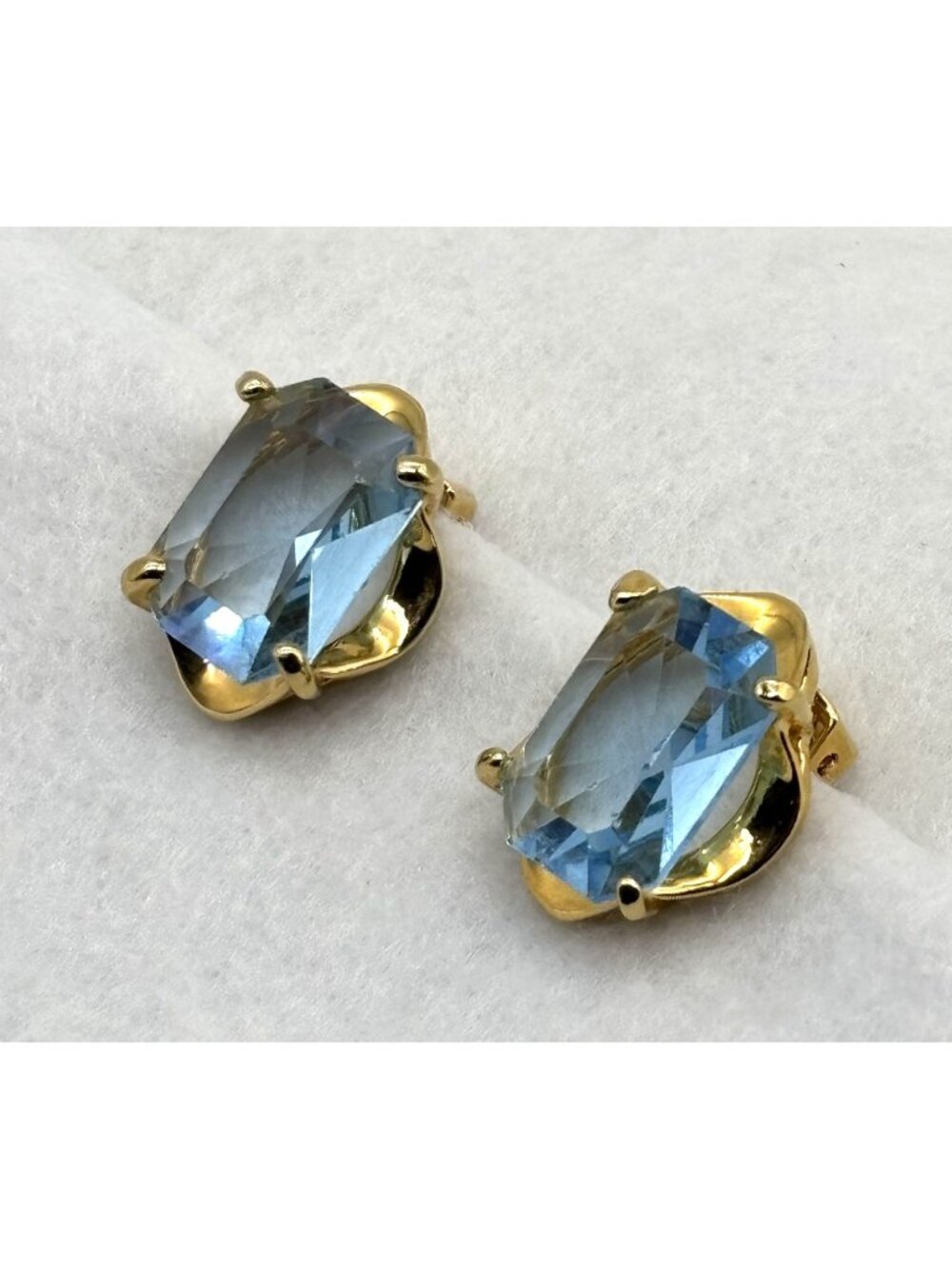 Vintage Possibly Gold Plate W/Emerald-Cut Blue Crystal or Glass Clip-On Earrings